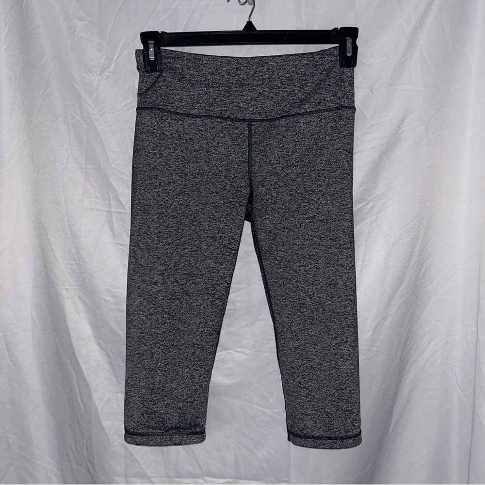 Victoria’s Secret VSX Leggings Cropped Heathered Knock Out Work out Pants M
